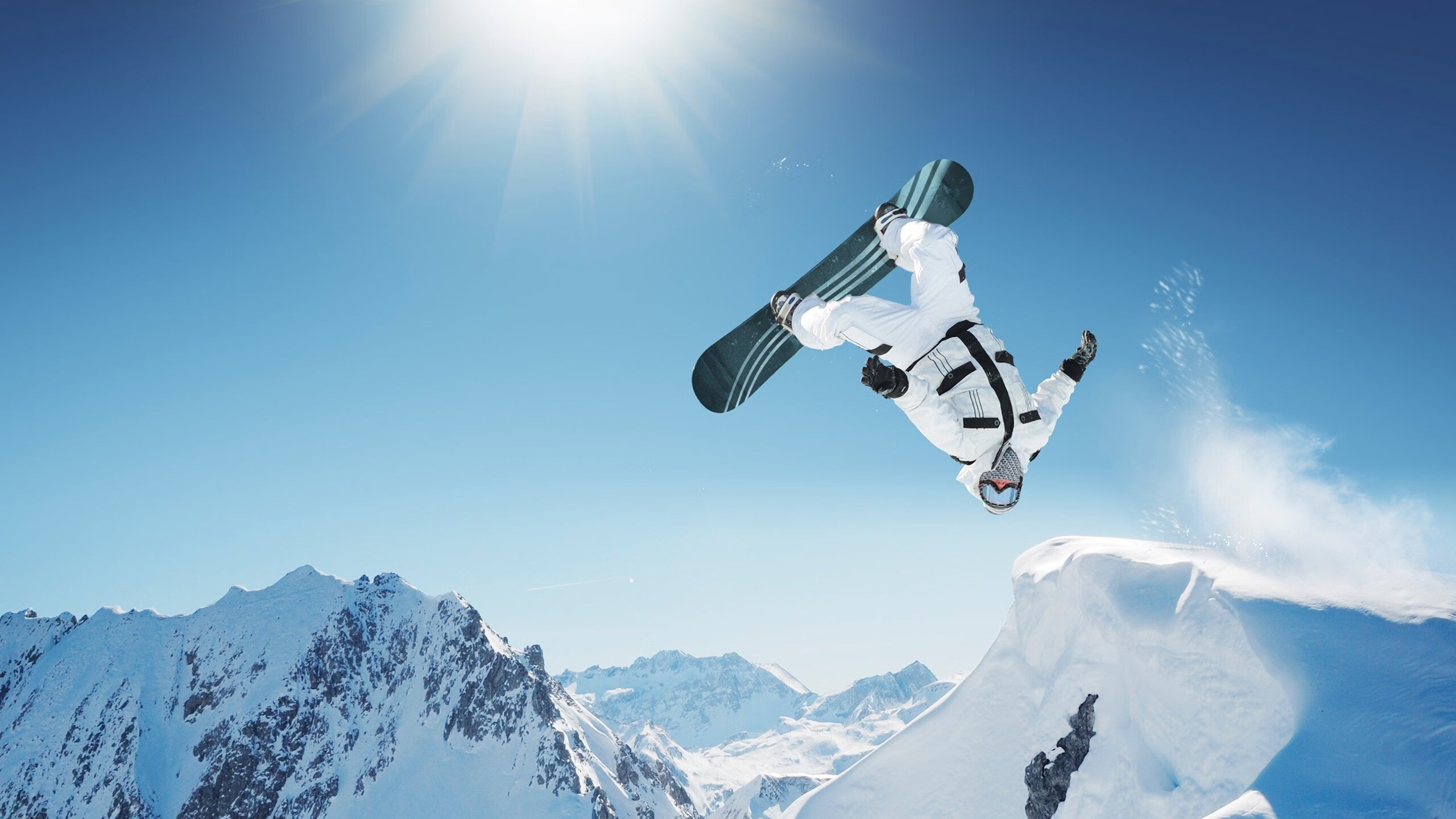 游泳节奏控制和冲刺规划意识加强，游泳规律